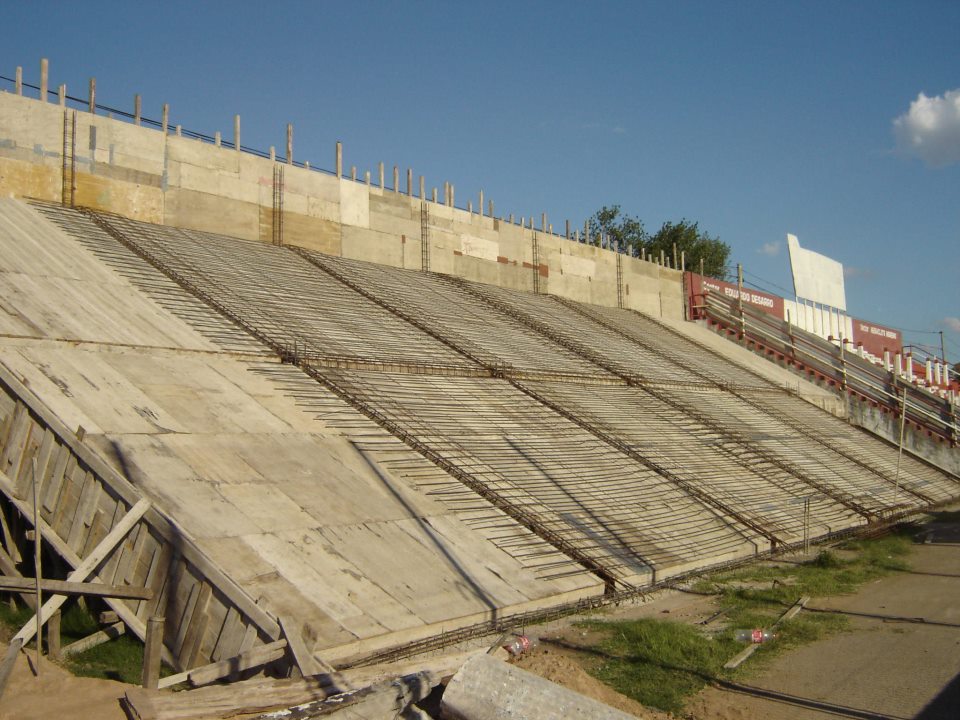 Tribuna_Rosales_mayas