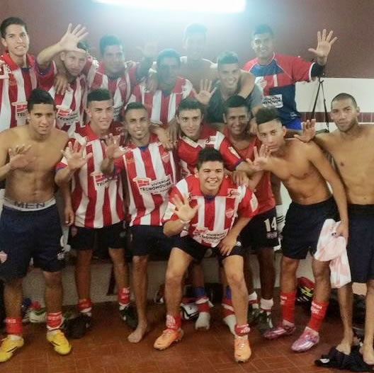 Equipo 4 División 2015-festeja