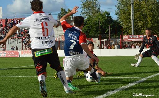vs Defensores de Belgrano 8 2016 7
